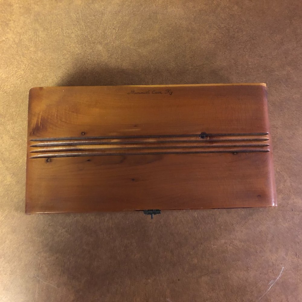Vintage Mammoth Cave KY Wood Box - Picture 2 of 8